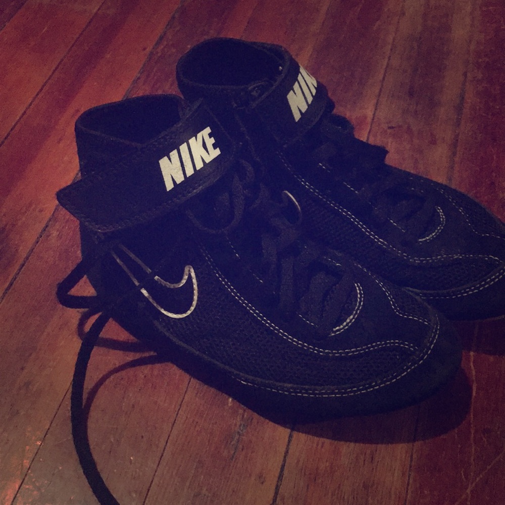 Youth Nike wrestling shoes